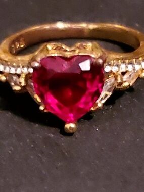 heart-shaped simulated ruby ring set in a gold-toned 925 Sterling Silver Band